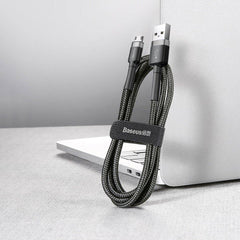 USB кабел за зареждане на смартфони - USB-C или micro USB